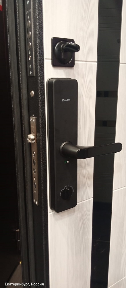 фото замка в двери