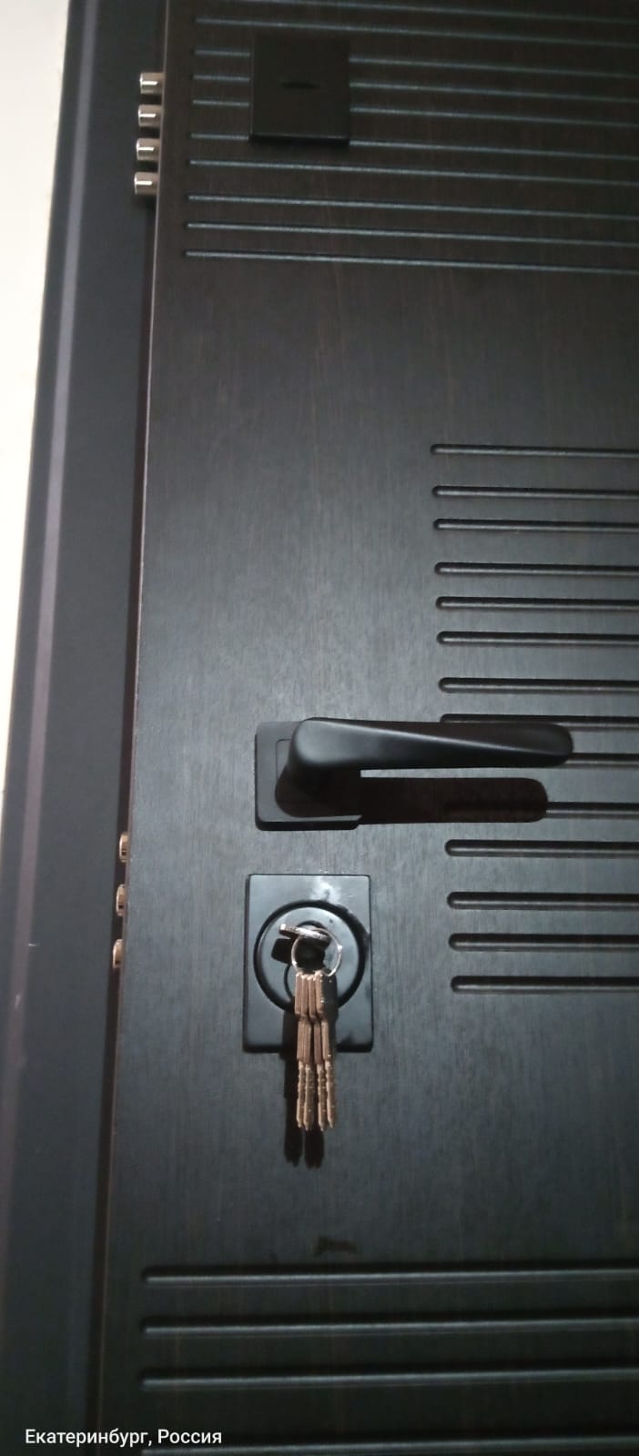 фото замка в двери